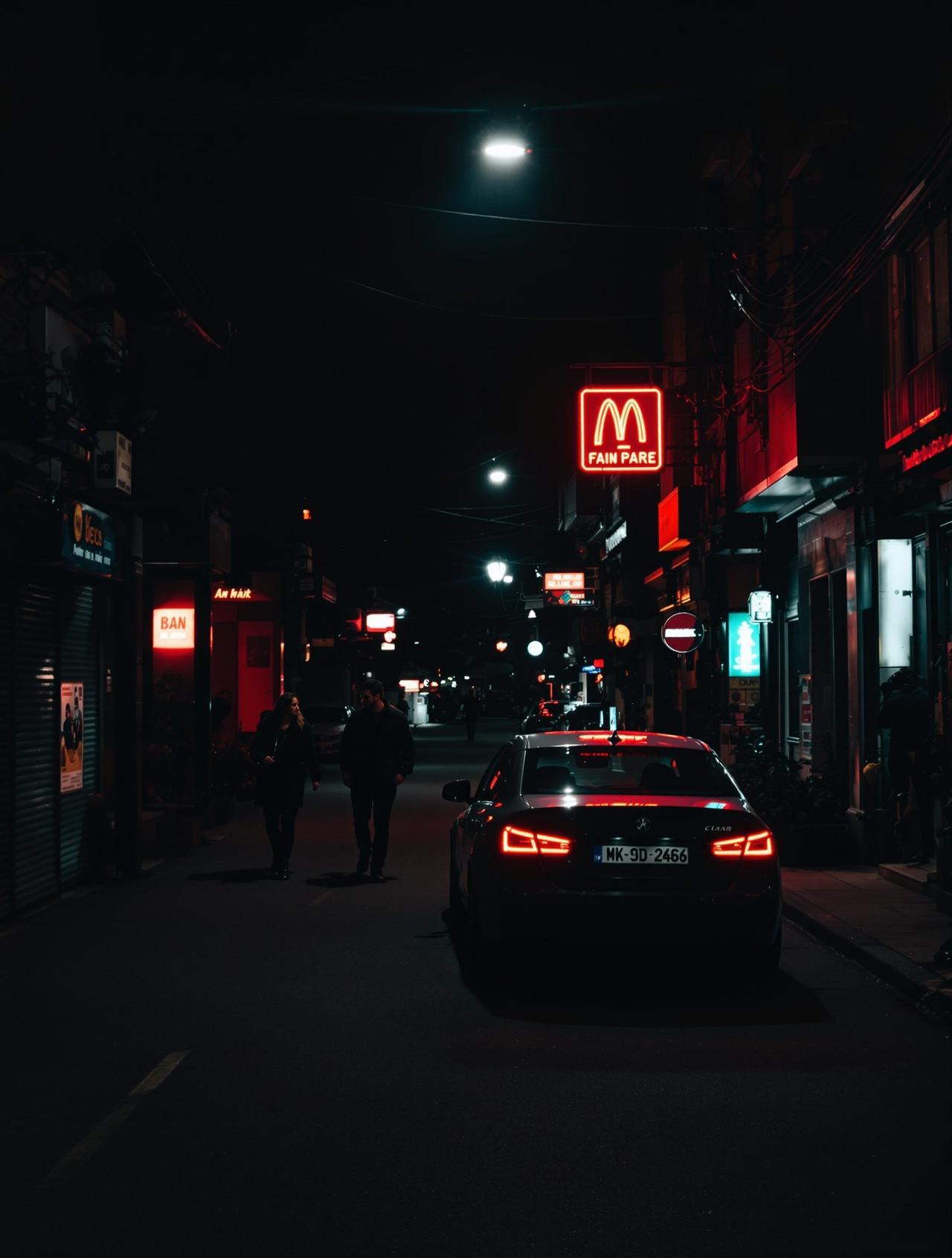 某男星深夜私会现场 - 91吃瓜网