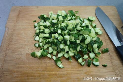 小腾吃瓜人,一场吃瓜者的成长之旅