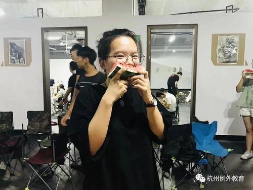 匹克拖鞋吃瓜群众,潮流还是槽点？