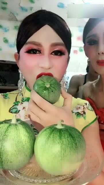 jiejie吃瓜