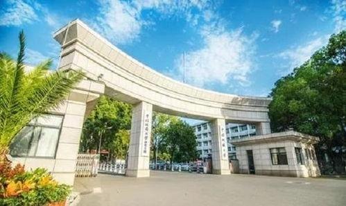 武汉华夏学院吃瓜,吃瓜群众揭秘校园热点事件