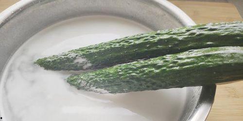 酒店刺激吃瓜,揭秘刺激吃瓜背后的故事