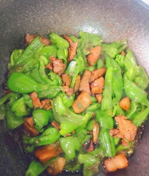 沾辣子吃的瓜,沾辣子吃的独特风味体验