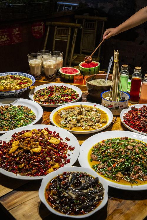 酒吧吃瓜网红,揭秘网红圈背后的故事