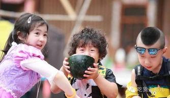 爸爸吃野瓜图片,爸爸的户外美食探险记